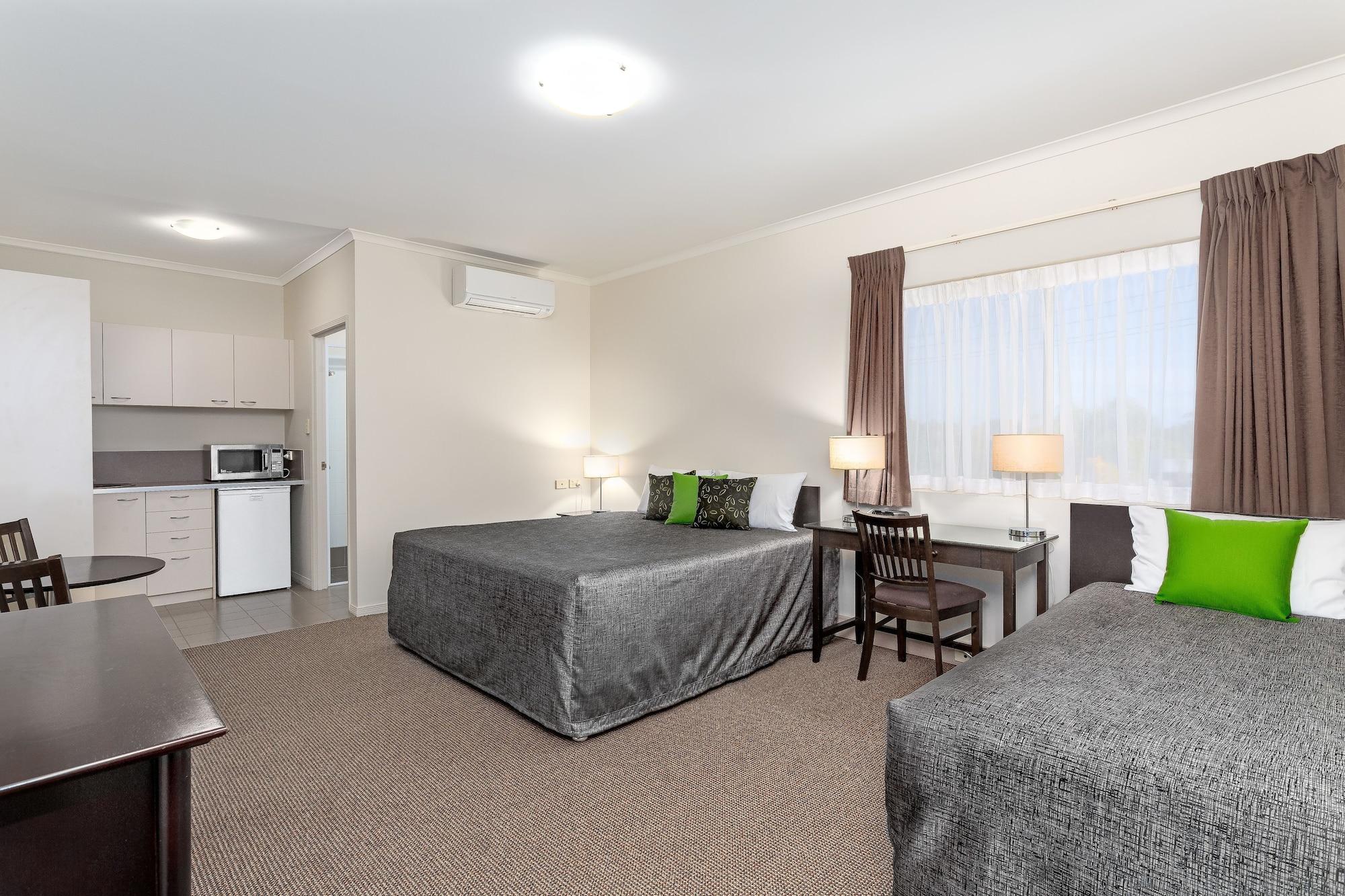 Redcliffe Motor Inn Экстерьер фото