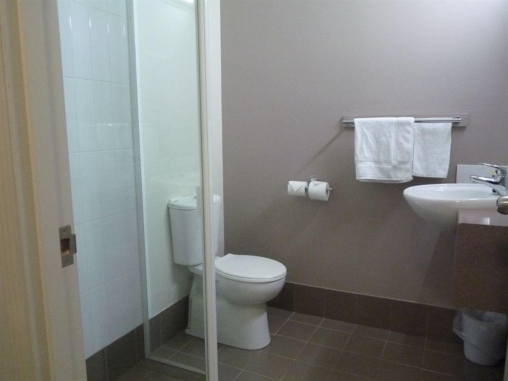 Redcliffe Motor Inn Экстерьер фото