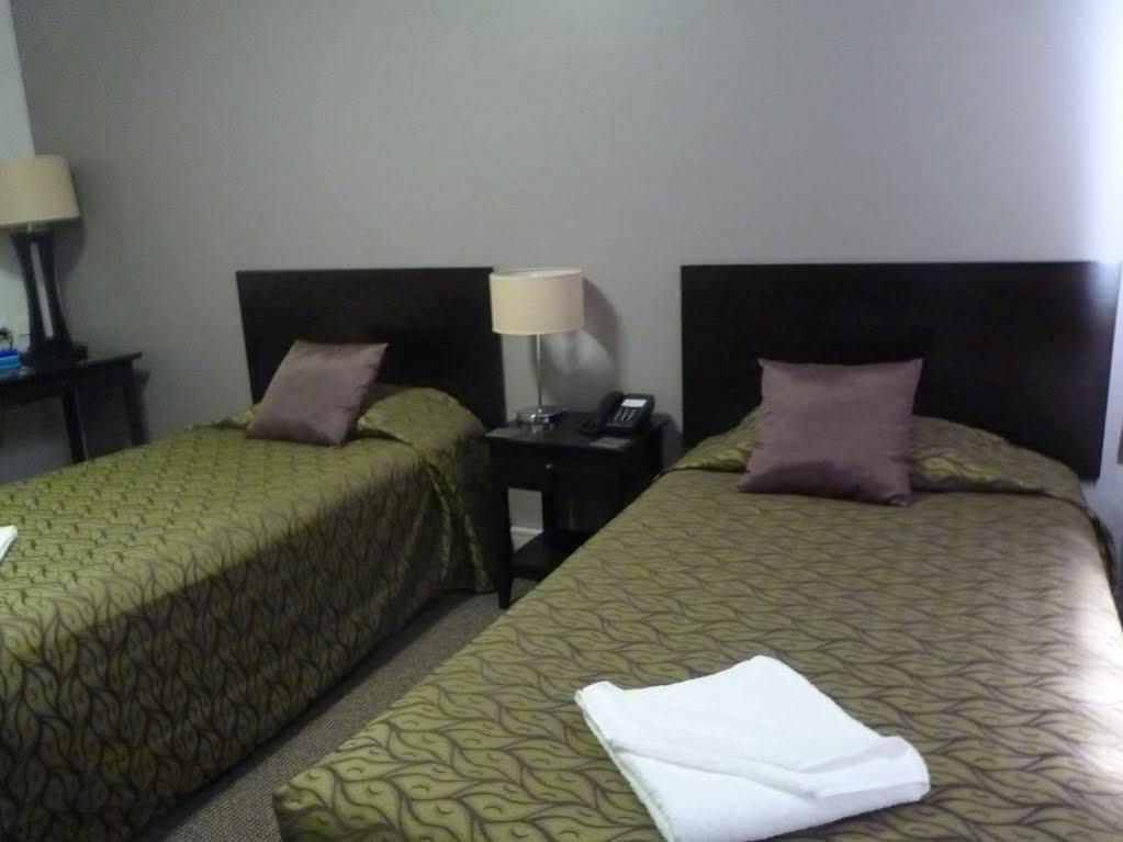 Redcliffe Motor Inn Экстерьер фото