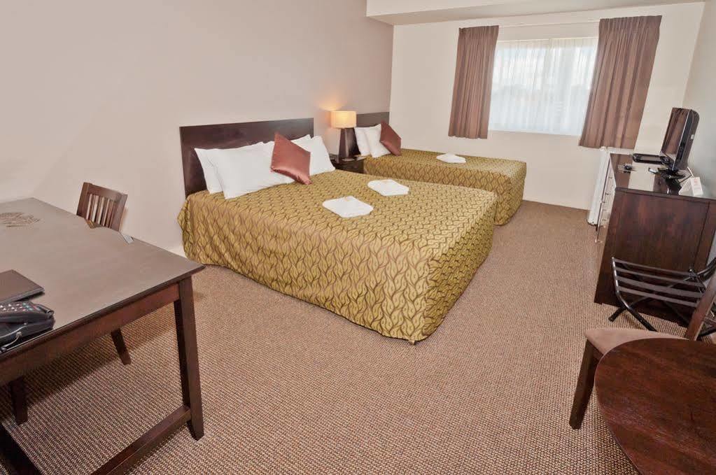 Redcliffe Motor Inn Экстерьер фото